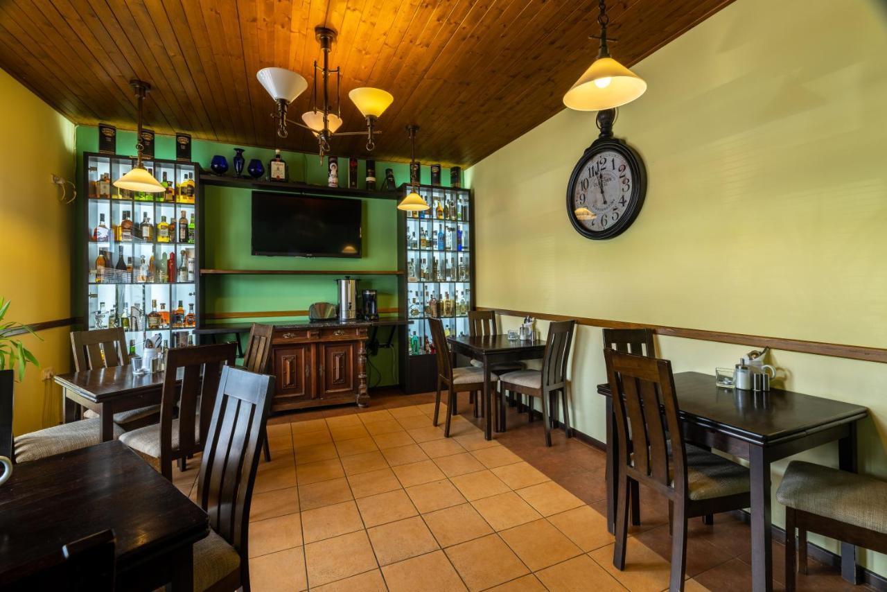 Penzion Rodos - Café Praga Esterno foto