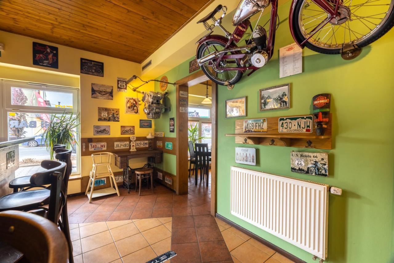 Penzion Rodos - Café Praga Esterno foto