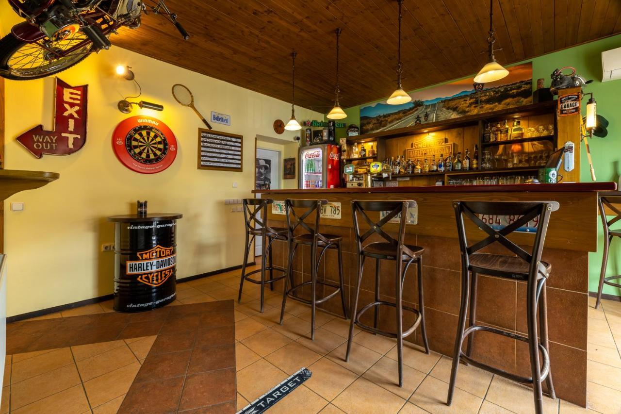 Penzion Rodos - Café Praga Esterno foto